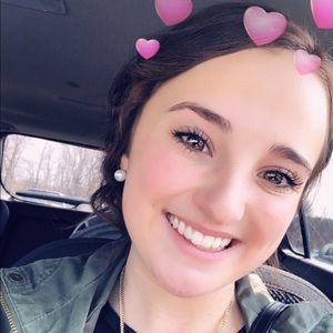 Meet your Posher, Brianna